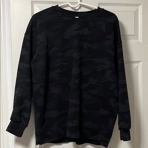 Lululemon sweatshirt
